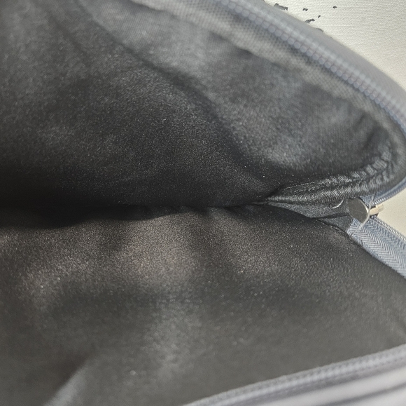 No boundaries square crossbody bag - Picture 5 of 7